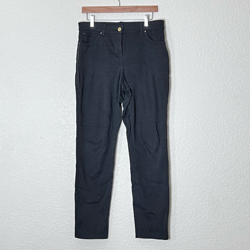 Chico’s | LIKE NEW So slimming black minimalist straight trousers stretc…